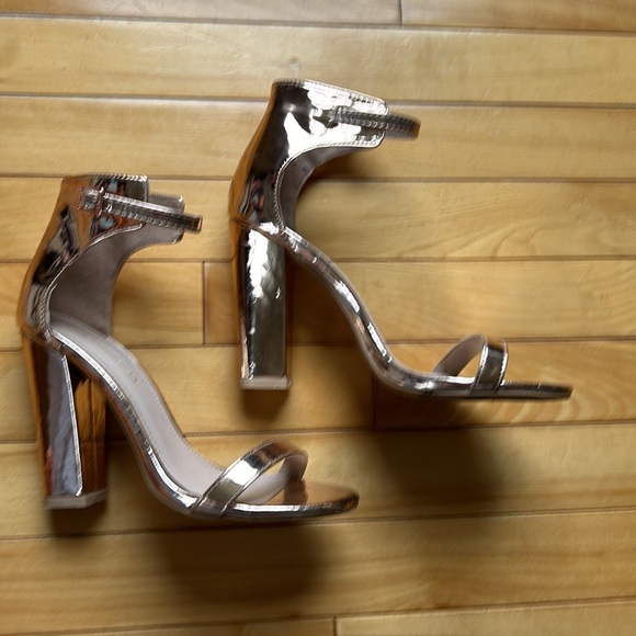 Rose gold metallic heels 4 inch heels with strap - Picture 2 of 8
